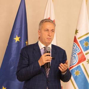 ზაზა თავაძე